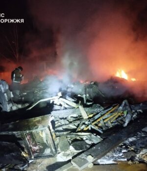 Росія-запустила-по-Україні-понад-100-дронів.-Є-руйнування,-загиблі-та-поранені