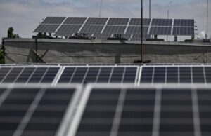 Уряд спростив порядок встановлення сонячних електростанцій на будинках Уряд-спростив-порядок-встановлення-сонячних-електростанцій-на-будинках