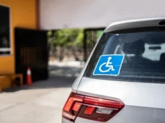 Кабмін визначив нові правила паркування та пільги для водіїв з інвалідністю Кабмін визначив нові правила паркування та пільги для водіїв з інвалідністю