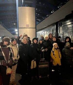 Волинь-прийняла-на-тимчасове-перебування-сім’ї-з-Києва,-у-яких-є-діти-під-опікою-та.
