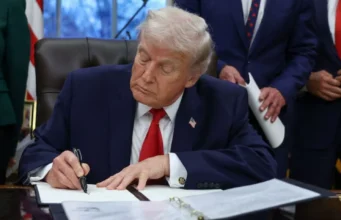 Трамп подав позов на 10 мільярдів доларів проти Податкової служби та Мінфіну США Трамп-подав-позов-на-10-мільярдів-доларів-проти-Податкової-служби-та-Мінфіну-США