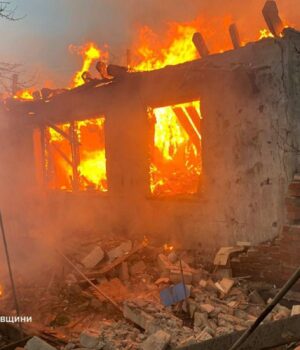 Росіяни-атакували-Україну-балістикою-та-дронами,-є-руйнування,-загибла-й-поранений Росіяни-атакували-Україну-балістикою-та-дронами,-є-руйнування,-загибла-й-поранений