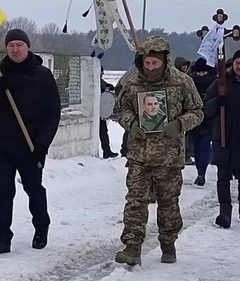 На Волині провели в останню дорогу військового Руслана Гурича На-Волині-провели-в-останню-дорогу-військового-Руслана-Гурича