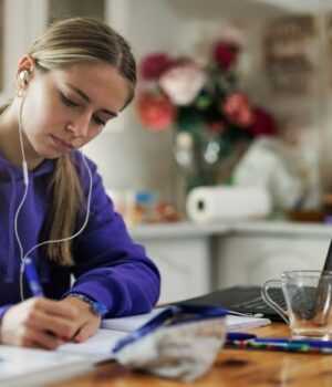 Чи-підуть-луцькі-школярі-на-«дистанційку»-через-морози:-подробиці Чи-підуть-луцькі-школярі-на-«дистанційку»-через-морози:-подробиці