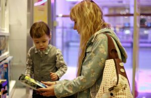 Ці 12 фраз, які казали дитині, впливають на самооцінку в дорослому віці, – психологи Ці-12-фраз,-які-казали-дитині,-впливають-на-самооцінку-в-дорослому-віці,-–-психологи