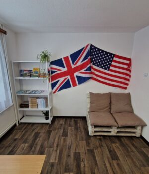 Сім’я-викладачки-власним-коштом-оновила-кабінет-у-коледжі-на-Волині