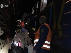 Блекаут у Києві: з тунелів метро вивели майже півтисячі пасажирів (фото) Блекаут-у Києві:-з тунелів-метро-вивели-майже-півтисячі-пасажирів-(фото)