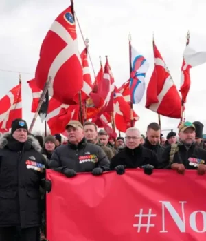 Ветерани-Данії-вийшли-на-мовчазний-марш-протесту-проти-заяв-Дональда-Трампа Ветерани-Данії-вийшли-на-мовчазний-марш-протесту-проти-заяв-Дональда-Трампа