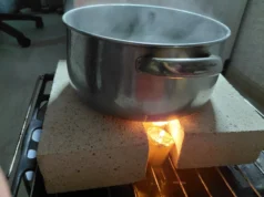 Після масштабного блекауту у Києві тисячі будинків знову залишилися без опалення Після масштабного блекауту у Києві тисячі будинків знову залишилися без опалення