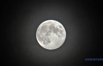 Сніжний Місяць: коли можна подивитися на повню у лютому Сніжний-Місяць:-коли-можна-подивитися-на-повню-у-лютому