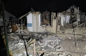 У Дніпрі ворожий БпЛА влучив у будинок, загинули двоє людей У-Дніпрі-ворожий-БпЛА-влучив-у-будинок,-загинули-двоє-людей