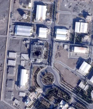 Іран-відновлює-ядерні-об'єкти-після-бомбардування-США-–-the-telegraph Іран-відновлює-ядерні-об'єкти-після-бомбардування-США-–-the-telegraph