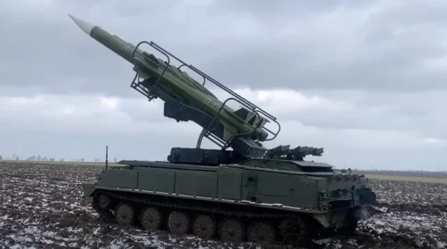 Українські військові адаптували радянський ЗРК «Куб» для знищення «шахедів» Українські військові адаптували радянський ЗРК «Куб» для знищення «шахедів»