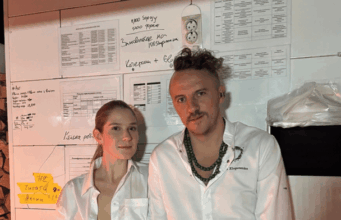 Євген Клопотенко показався з нареченою на відпочинку й замилував романтикою у горах Євген-Клопотенко-показався-з-нареченою-на-відпочинку-й-замилував-романтикою-у-горах