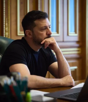 Сотні будинків у Києві без тепла: Зеленський заявив про недостатню роботу міста