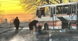 РФ дроном вдарила по автобусу з шахтарями: названо кількість загиблих РФ-дроном-вдарила-по-автобусу-з-шахтарями:-названо-кількість-загиблих