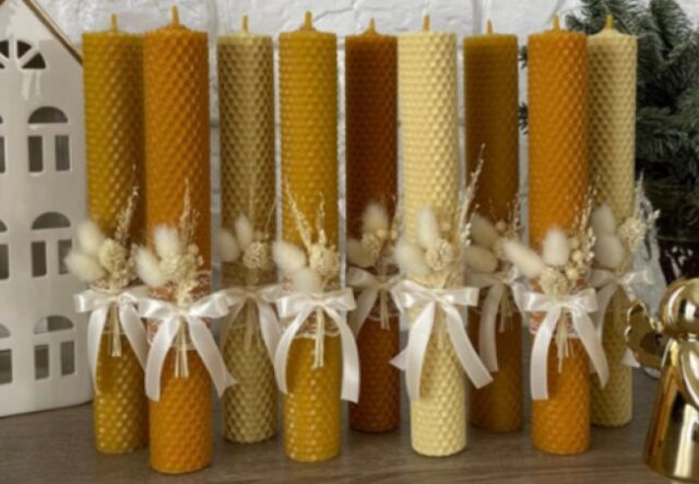 У Луцьку продають стрітенські свічки: з чого роблять та скільки коштують У-Луцьку-продають-стрітенські-свічки:-з-чого-роблять-та-скільки-коштують