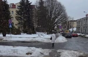 У Луцьку люди ігнорують перенесені пішохідні переходи У-Луцьку-люди-ігнорують-перенесені-пішохідні-переходи