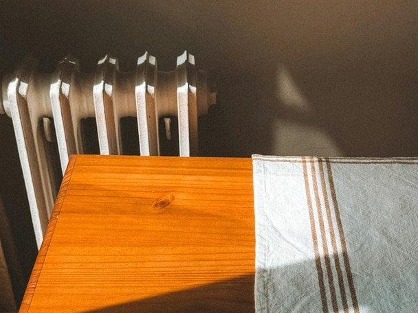 Економія на опаленні взимку: чи варто гріти квартиру постійно, чи тільки коли холодно Економія-на опаленні-взимку:-чи варто-гріти-квартиру-постійно,-чи тільки-коли-холодно