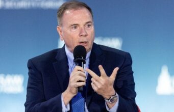 Генерал США назвав три умови, які можуть змусити Путіна припинити війну Генерал-США-назвав-три-умови,-які-можуть-змусити-Путіна-припинити-війну