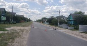 На Волині водій збив бабусю з внучкою, які їхали на велосипеді. Його покарали На-Волині-водій-збив-бабусю-з-внучкою,-які-їхали-на-велосипеді.-Його-покарали
