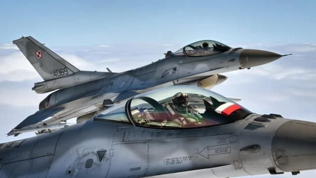 Польща підняла авіацію та привела ППО у готовність через масовану атаку рф на Україну Польща-підняла-авіацію-та-привела-ППО-у-готовність-через-масовану-атаку-рф-на-Україну