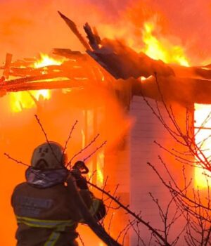 На-Волині-під-час-пожежі-постраждали-жінка-та-дитина На-Волині-під-час-пожежі-постраждали-жінка-та-дитина