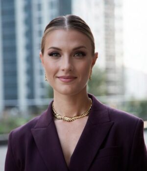 35-річна-Ольга-Харлан-вагітна-первістком-від-нареченого-італійця 35-річна-Ольга-Харлан-вагітна-первістком-від-нареченого-італійця