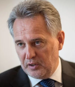 firtas.webp Зеленський запровадив нові санкції проти Фірташа: його родовища матимуть нових власників