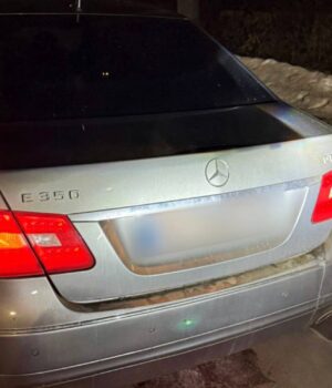 Катався-на-маминому-«Мерседесі»:-у-Луцьку-вночі-спіймали-15-річного-водія Катався-на-маминому-«Мерседесі»:-у-Луцьку-вночі-спіймали-15-річного-водія