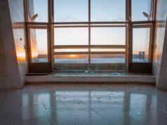 Росіяни пошкодили музей у підніжжі монумента «Батьківщина-мати» Росіяни-пошкодили-музей-у-підніжжі-монумента-«Батьківщина-мати»