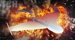 У Сумах дрон вдарив у двір багатоповерхівки: РФ продовжує атакувати мирні міста У-Сумах-дрон-вдарив-у-двір-багатоповерхівки:-РФ-продовжує-атакувати-мирні-міста