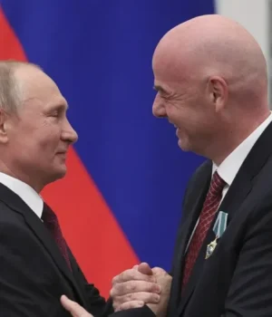 Президент-ФІФА-Інфантіно-потрапив-до-бази-"Миротворець"-через-заклики-повернути-рф-у-футбол Президент-ФІФА-Інфантіно-потрапив-до-бази-"Миротворець"-через-заклики-повернути-рф-у-футбол