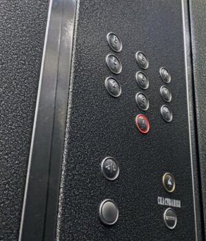 «Виклики-є-щодня»:-скільки-людей-застрягали-в-ліфтах-під-час-відключень-світла-у-Луцьку