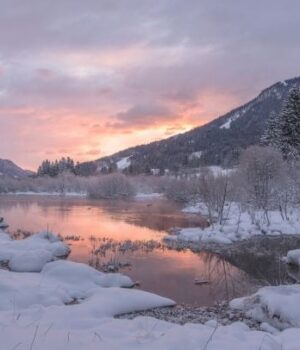 Чоловік-втопився-у-крижаній-воді,-перетинаючи-кордон:-фото