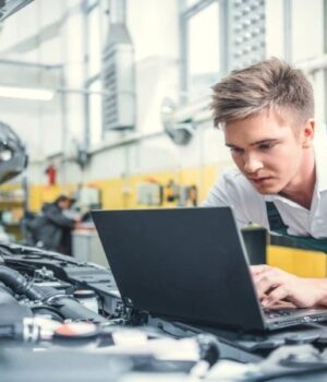 Оригінальні-запчастини-чи-аналоги:-як-водії-роблять-вибір-в-онлайн-магазинах