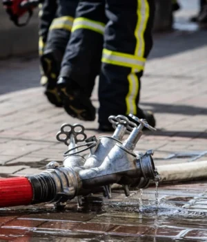 У-готелі-"Дніпро"-на-столичному-Хрещатику-сталася-пожежа-–-КМДА