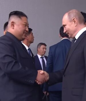 РФ-усе-більше-покладається-на-КНДР:-експерт-назвав-головні-потреби-Москви-у-боєприпасах