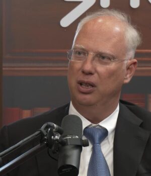 Мирні-переговори-в-Абу-Дабі:-ключовий-переговорник-Путіна-заявив-про-прогрес