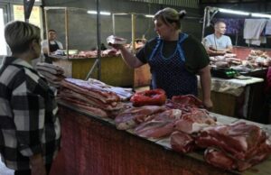 Різкий обвал цін: скільки коштує м’ясо та сало на луцькому ринку Різкий-обвал-цін:-скільки-коштує-м’ясо-та-сало-на-луцькому-ринку