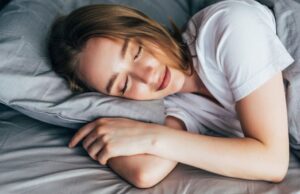 Кому обов’язково треба спати вдень, а кому категорично не можна, щоб не нашкодити здоров’ю Кому-обов’язково-треба-спати-вдень,-а-кому-категорично-не-можна,-щоб-не-нашкодити-здоров’ю