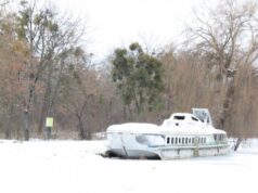 На каналах у Луцьку щодня рубають ополонки На-каналах-у-Луцьку-щодня-рубають-ополонки