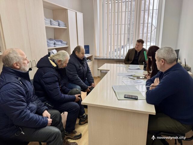 Міський голова провів прийом громадян у Нововолинську Міський-голова-провів-прийом-громадян-у-Нововолинську