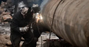 У «Дії» стартувала подача заявок на доплату для ремонтних бригад У «Дії» стартувала подача заявок на доплату для ремонтних бригад