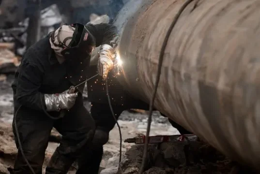 У «Дії» стартувала подача заявок на доплату для ремонтних бригад У «Дії» стартувала подача заявок на доплату для ремонтних бригад