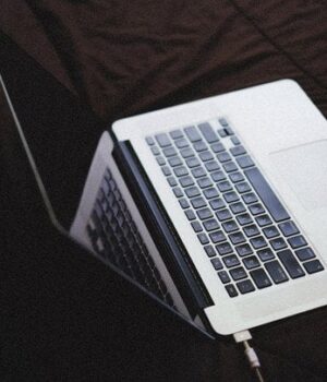 Ви вбиваєте-батарею-ноутбука-щодня:-ось-як заряджати-його-правильно