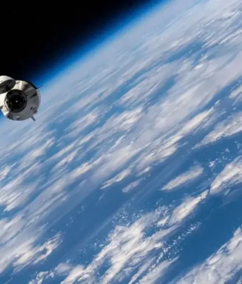 NASA дозволило астронавтам брати смартфони у космос nasa-дозволило-астронавтам-брати-смартфони-у-космос