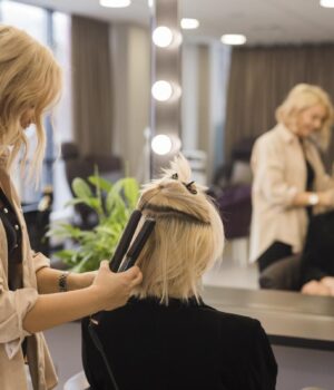 Модні-стрижки-2026:-молодять-і-виглядають-дорого-–-варіанти-після-40-і-50-років