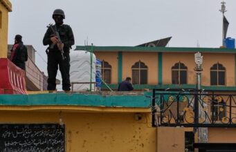 Вибух у мечеті убив десятки людей: що відомо про теракт (відео) Вибух-у-мечеті-убив-десятки-людей:-що-відомо-про-теракт-(відео)