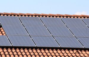 Цього не кажуть перед встановленням сонячних панелей: домовласник про особистий досвід Цього-не-кажуть-перед-встановленням-сонячних-панелей:-домовласник-про-особистий-досвід